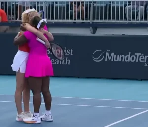 Siniakova and Townsend Complete Sunshine Double with Miami Open Title