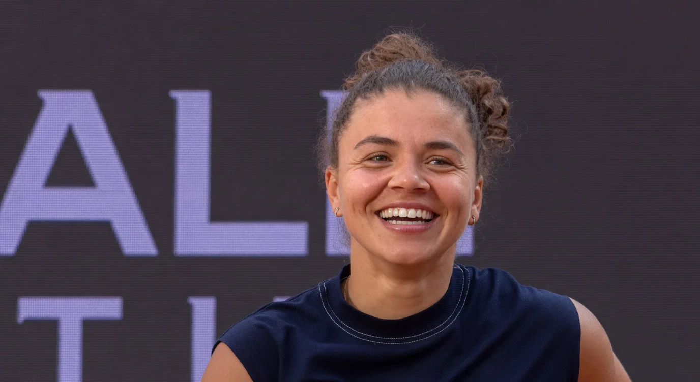 Jasmine Paolini smiling after winning the 2025 Italian Open in Rome, symbolizing all Italian Open 2026 results and defending champion expectations