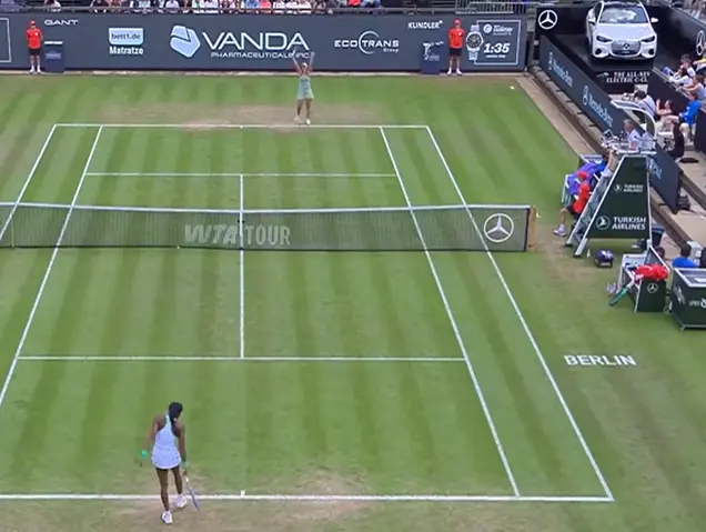 Paula Badosa defeats Coco Gauff on grass at the Berlin 2026 tennis tournament