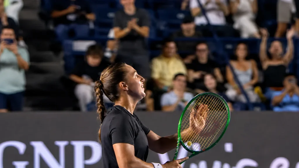 Diane Parry celebrates winning her first career WTA title at the 2026 Monterrey Open in Mexico.
