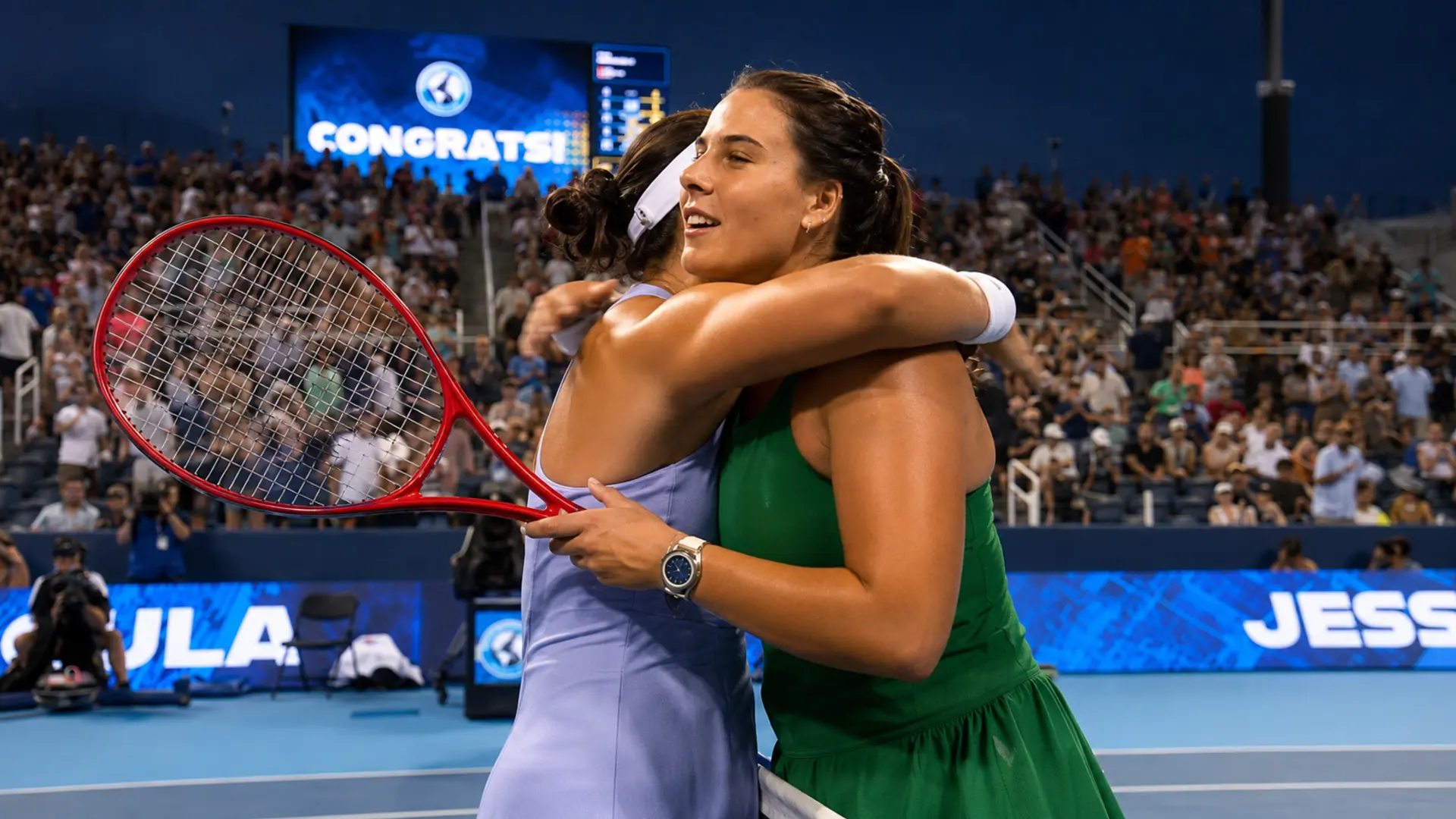 Emma Navarro congratulates Jessica Pegula after Pegula’s Round of 32 win at the 2026 Cincinnati Open