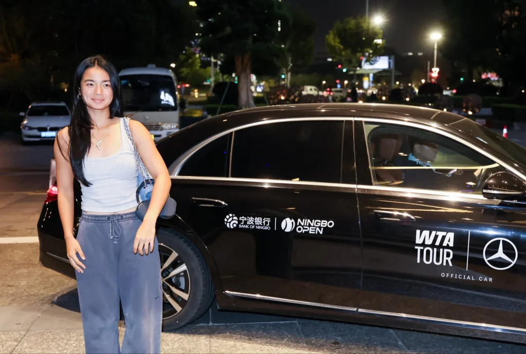 Alexandra Eala arriving in Ningbo 2026