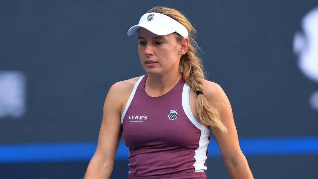 Ekaterina Alexandrova celebrates after defeating Linda Noskova at the 2026 China Open