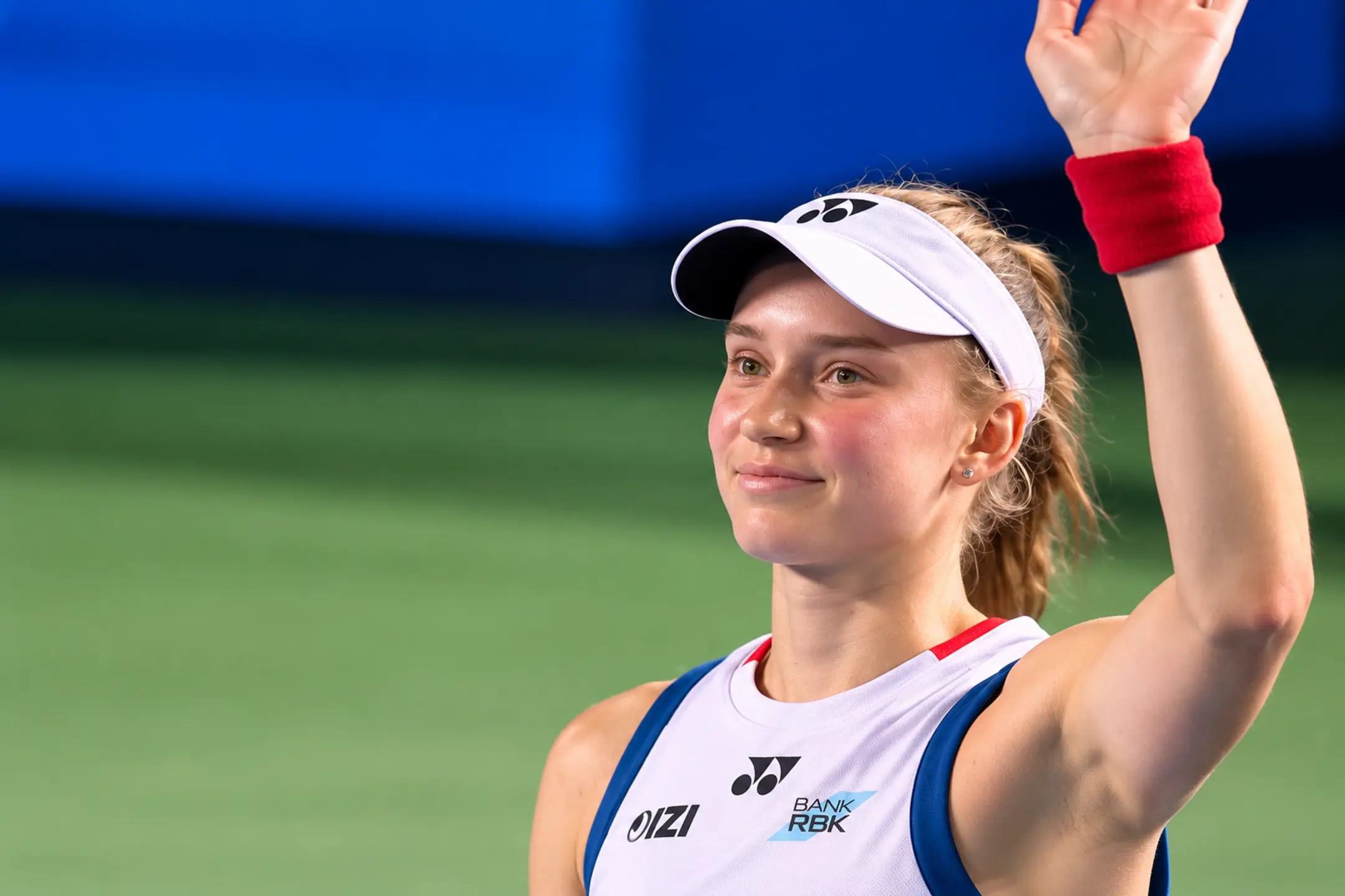 Elena Rybakina reacts during a difficult stretch against Poland’s Katarzyna Kawa at the 2026 Ningbo Open