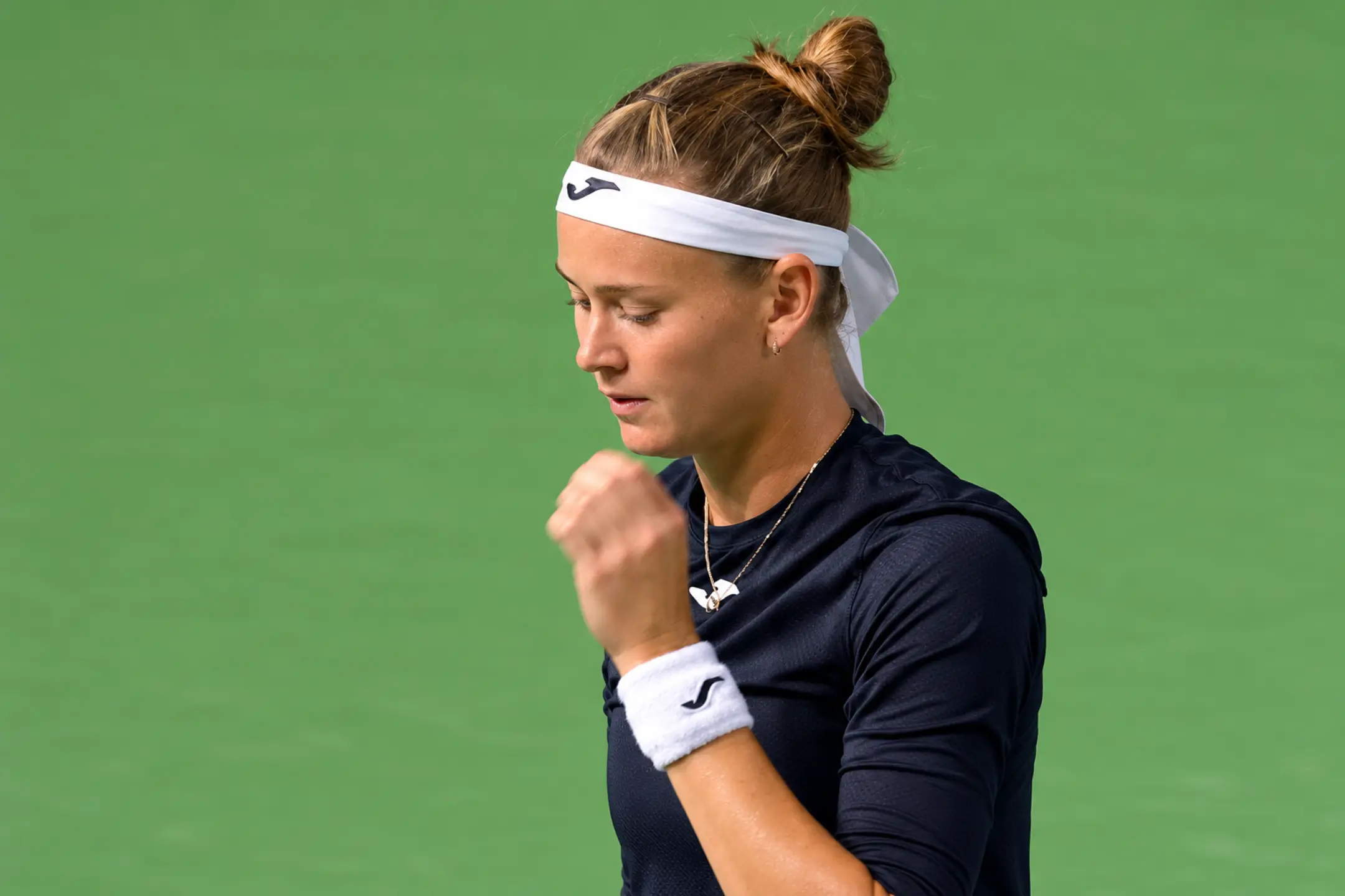Marie Bouzkova celebrates after reaching her third semifinal of the 2026 season at the Ningbo Open